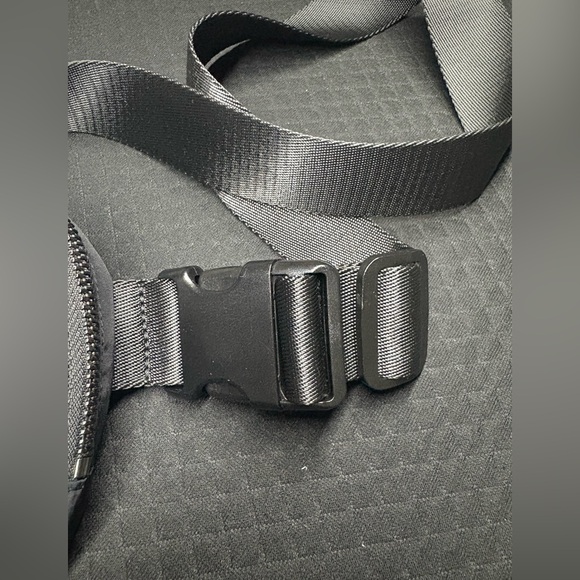 Fanny Back - Picture 2 of 5